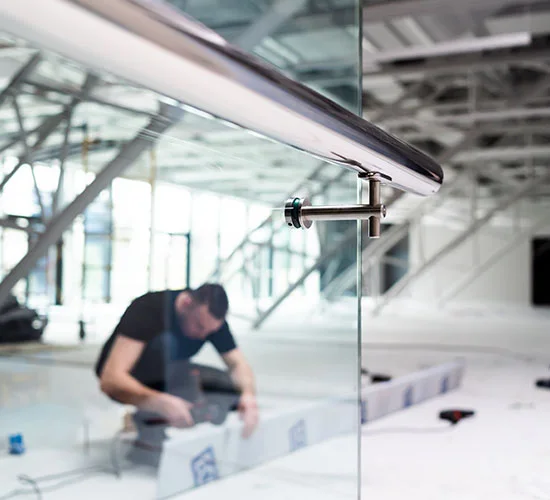 Margate, FL highly skilled glass repair technicians